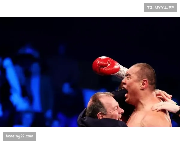 卡勒姆·史密斯分歧判定险胜莫雷尔，卫冕WBO过渡拳王头衔